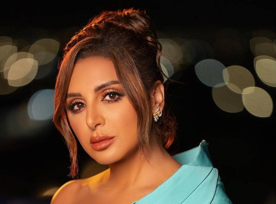 أنغام تحسم الجدل وتوضح حقيقة خلافها مع شيرين عبد الوهاب