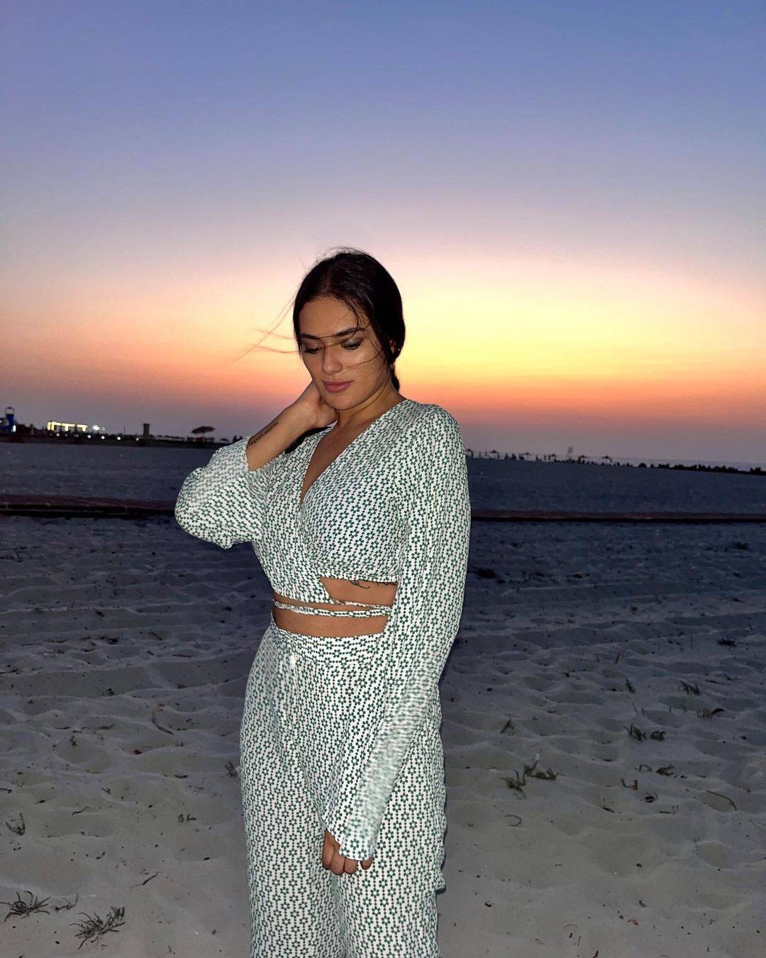 ثراء جبيل تستعرض بصور وشمها الجديد المعقد!