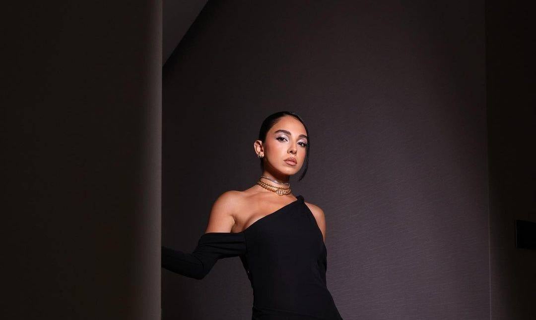 تألقي بفستان سلمى أبو ضيف الأنيق... هذا سعره