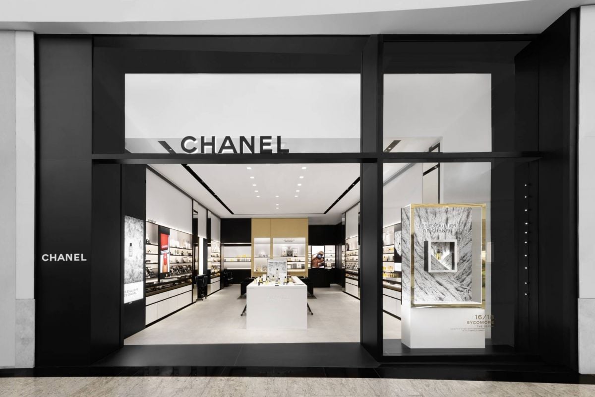 بوتيك CHANEL للعطور ومستحضرات التجميل في مول عمان