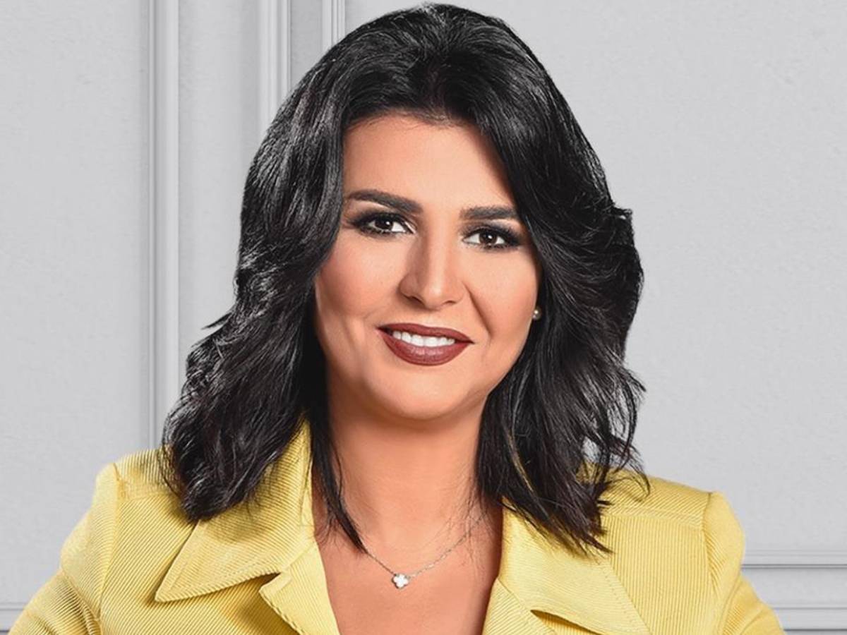 إعلامية المصرية تعتذر من منى الشاذلي بسبب حوار ملفق وتقول: 
