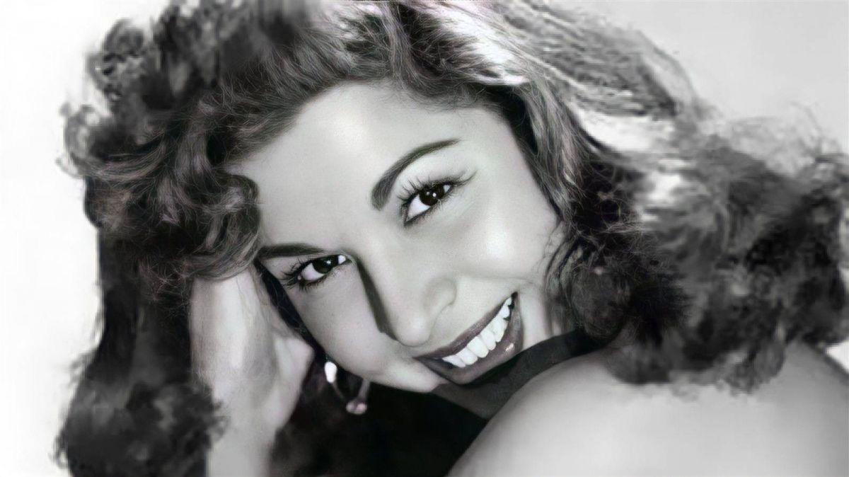 بالصور - عرض غرفة نوم سامية جمال للبيع في مزاد علني... وفنان مصري يشتريها