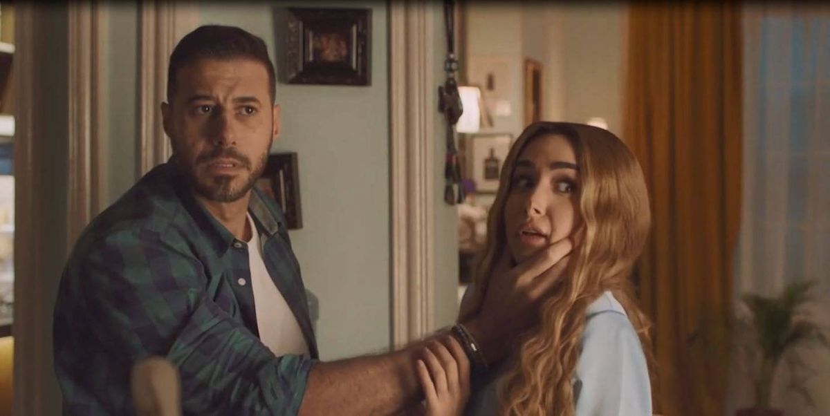 هنا الزاهد تكشف بفيديو كواليس مشهد صفع السعدني لها