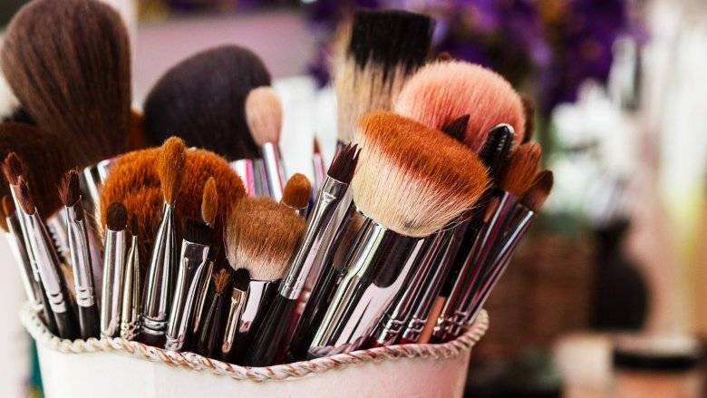 تنظيف فراشي وإسفنجات المكياج حاجة ضرورية لحماية البشرة!