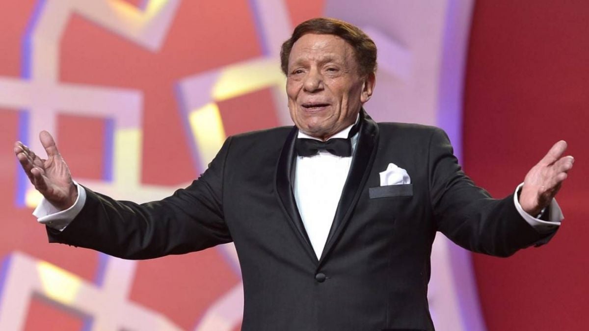 الزعيم عادل إمام من قمة النجومية إلى شائعات الألزهايمر والوفاة والإقامة الجبرية