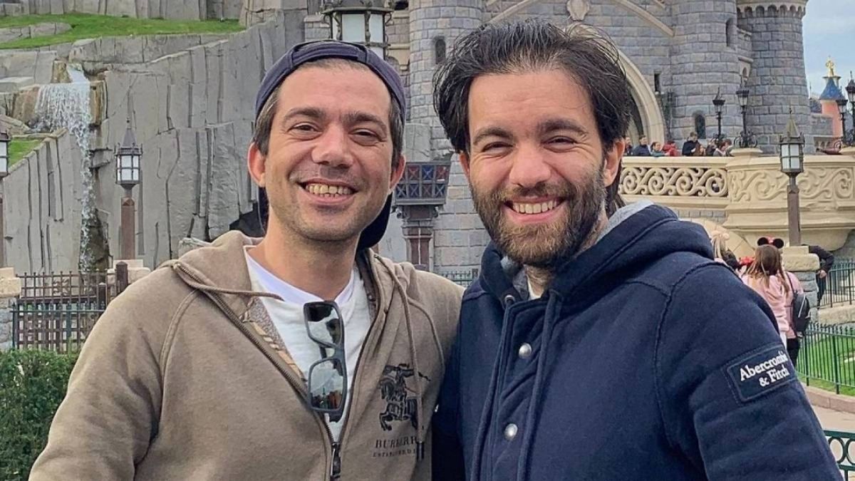 شريف رمزي يكشف تطورات حالة شقيقه الصحية ويطلب الدعاء له