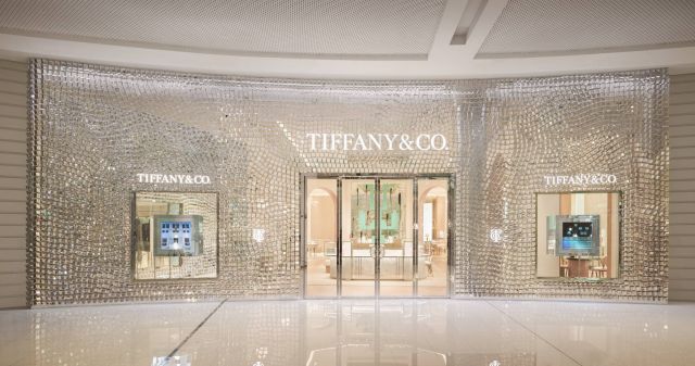 Tiffany & Co تفتتح مقهى 
