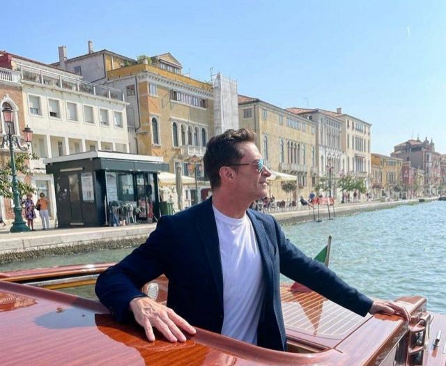 نجمان عالميان يعلنان إنفصالهما بهدوء بعد 27 عاماً من الزواج!