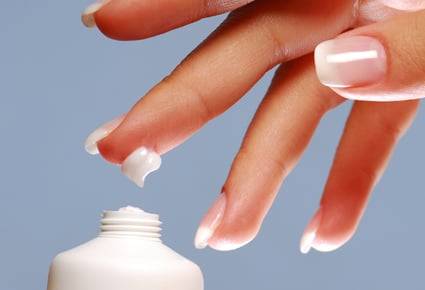 كريم الليل ضروري للبشرة.. وهذه الطريقة المثالية لتطبيقه