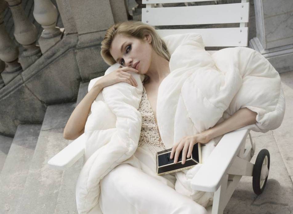 إليزابيتا فرانكي وستيلا ماكسويل تتعاونان في حملة إعلانية مذهلة