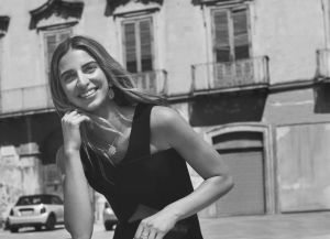 تاليتا فون فورستنبرغ الوجه الرائد لحملة BUCCELLATI الإعلانية الجديدة