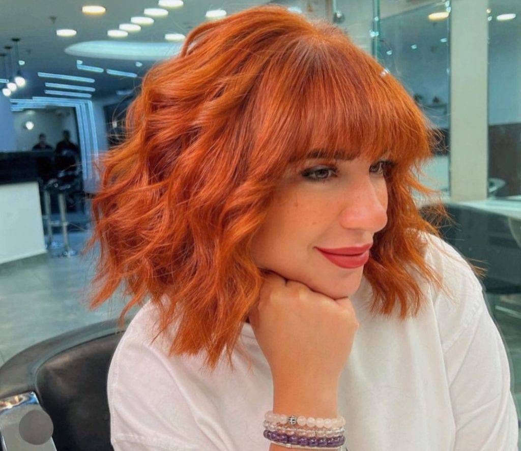 بالصور - الظهور الأول لأسما شريف منير بعد حلاقة شعرها 