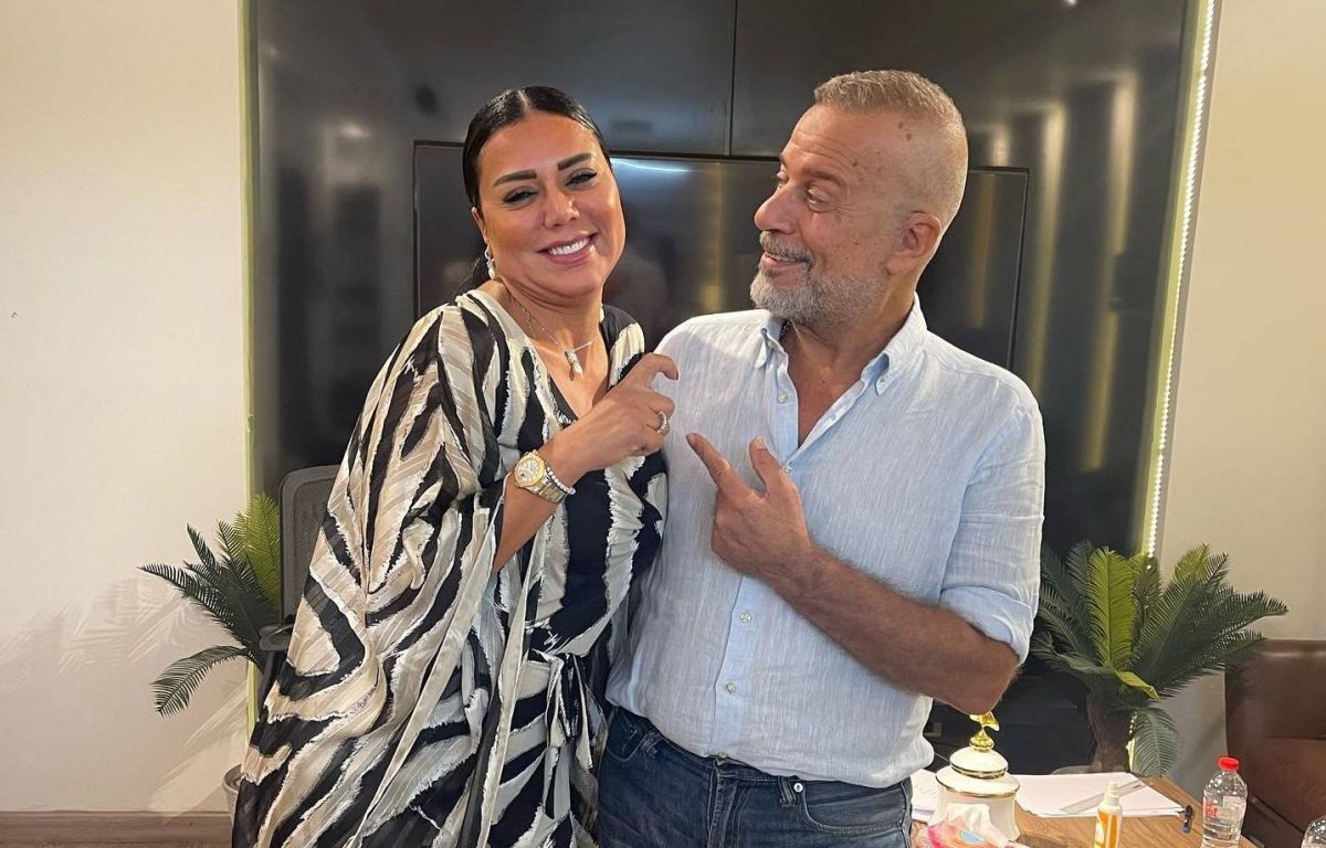 رانيا يوسف تروّج لمسلسلها مع شريف منير