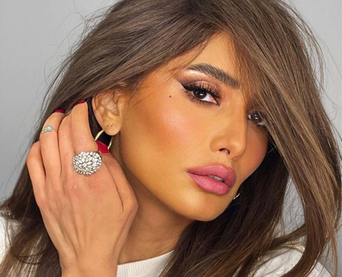 رسالة غامضة من زينة تثير الجدل بين متابعيها