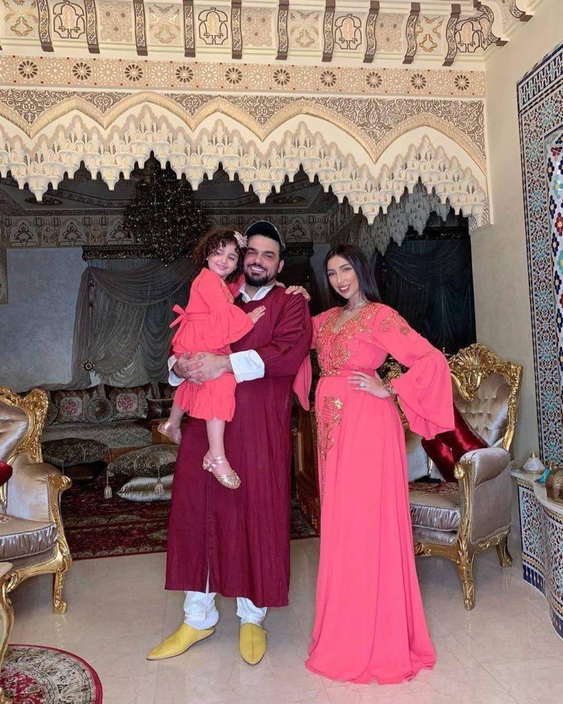 محمد الترك يهاجم دنيا بطمة مجدداً ويُطلق عليها وصفاً غريباً... بعد تغيّر شكلها بالكامل