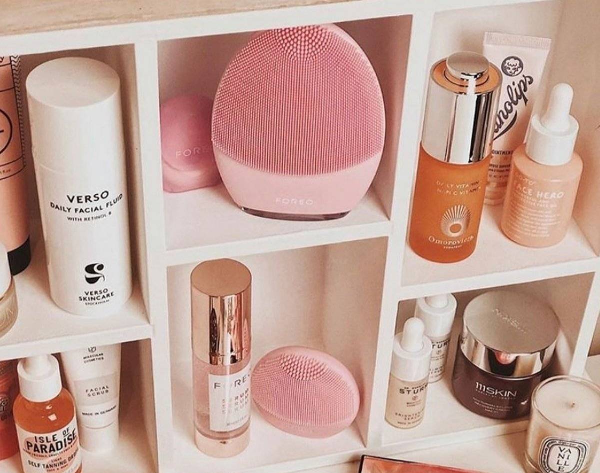 مستحضرات لا تتخلّى عنها النجمات للعناية بالبشرة