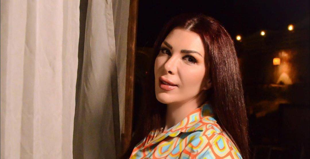 عبير شمس الدين تثير الجدل بتصريحاتها الجريئة عن الخيانة الزوجية ومشاهد القبلات