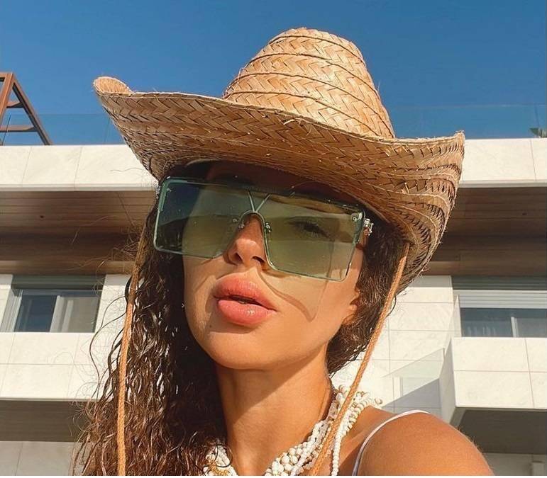 ميريام فارس تتعرّض للانتقاد بسبب فستانها المكشوف