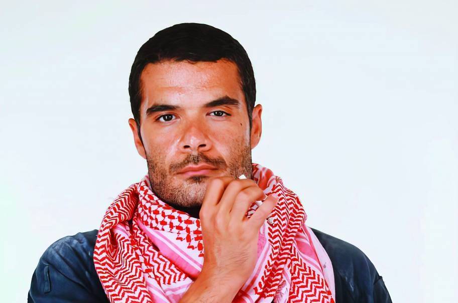 الفنان السعودي حكيم جمعة ونظرته إلى المرأة