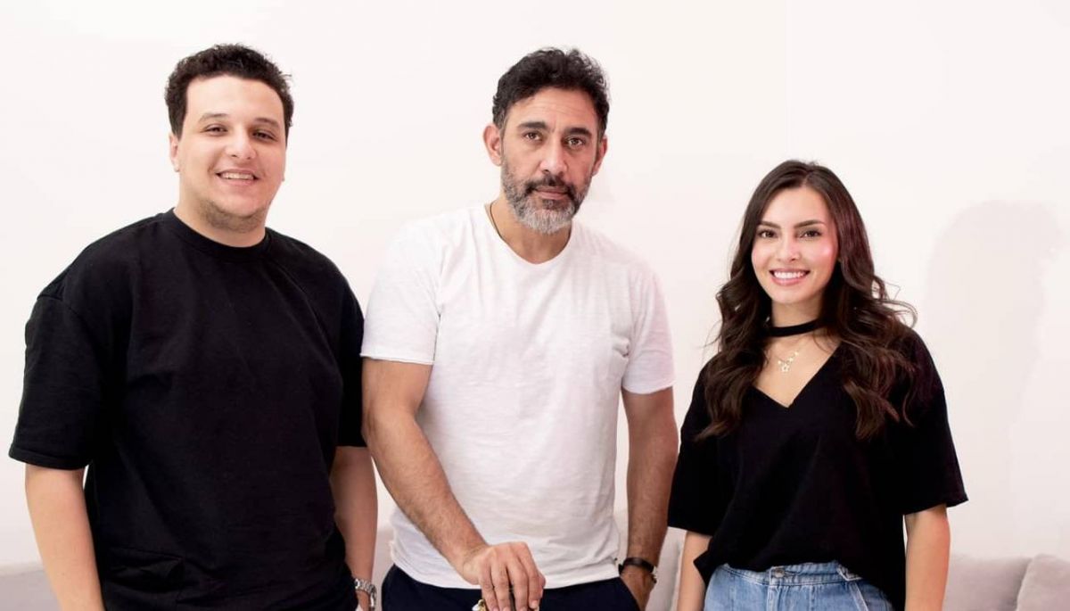 بالفيديو - عمرو مصطفى يفي بوعده لكارمن سليمان بعد 11 عاماً