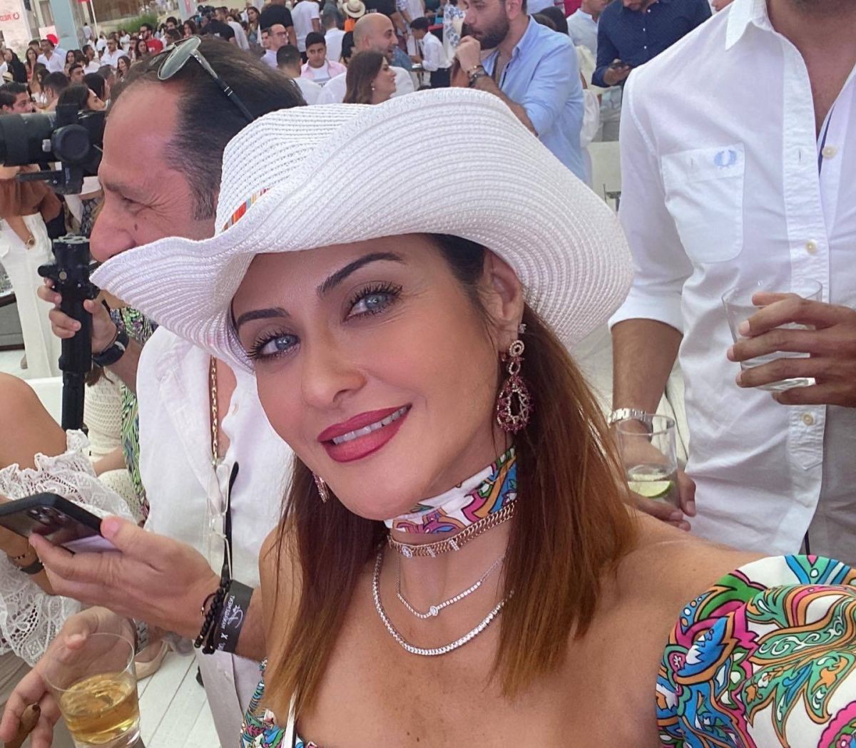 بالفيديو - هيدي كرم تهاجم منتقدي الفنانين على مواقع التواصل الاجتماعي