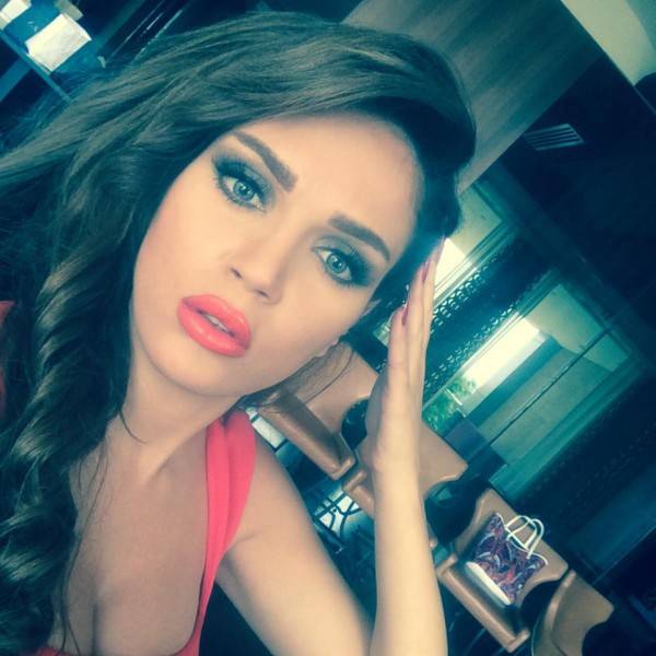 بعد غياب طويل... لينا دياب تظهر في الهند