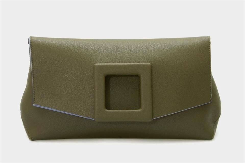 الأخضر يزيّن حقائب Purificacion Garcia