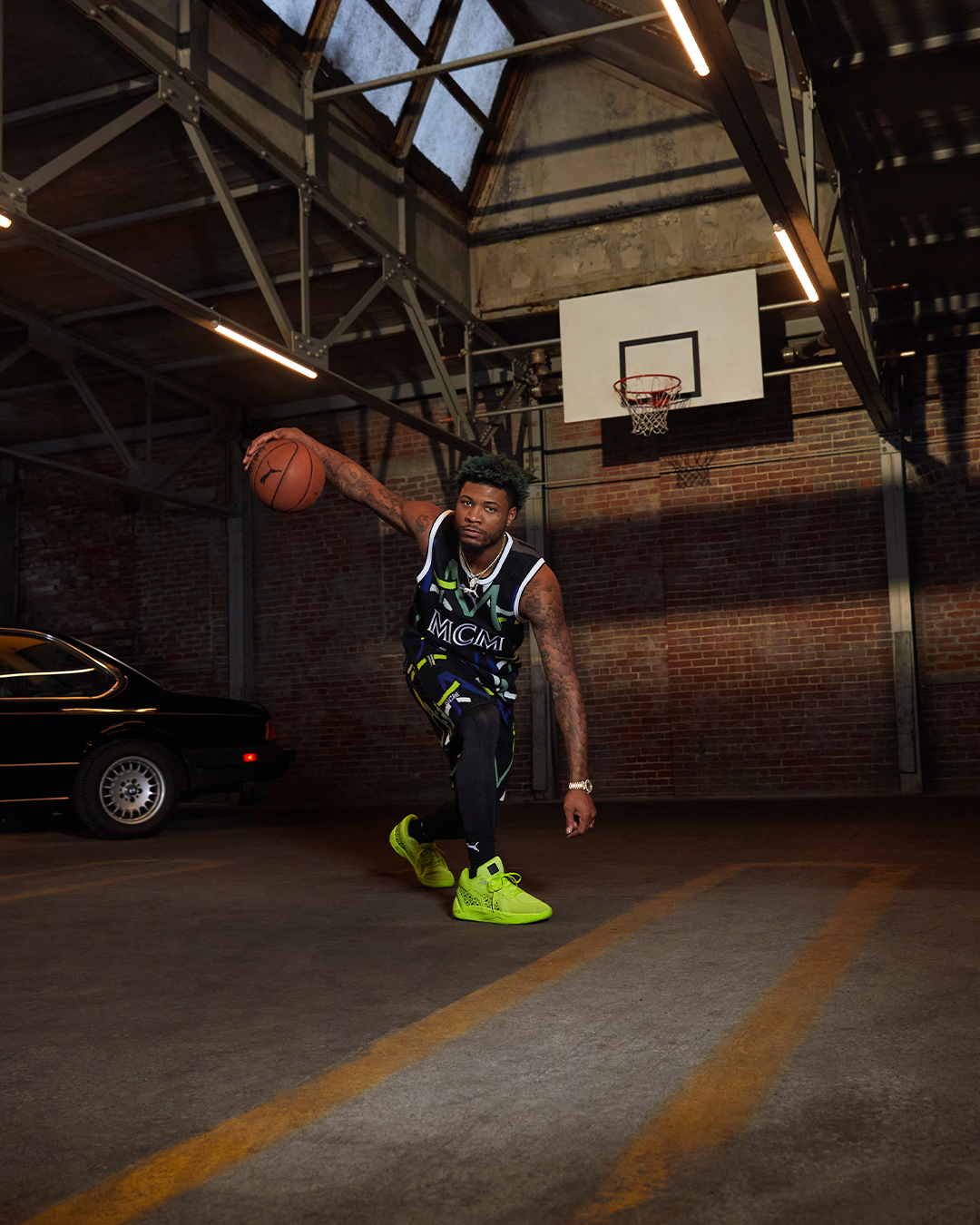 MCM تتعاون مع PUMA Hoops في تشكيلة أزياء فاخرة مخصّصة لعشاق كرة السلة