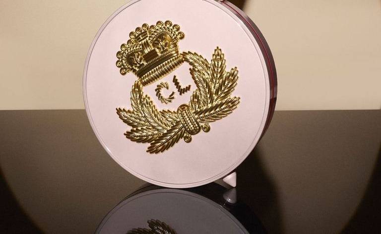 مستحضَر Teint Fétiche Le Baume De Teint... إبداعٌ مميز يمزج بين كريم الأساس وخافي العيوب