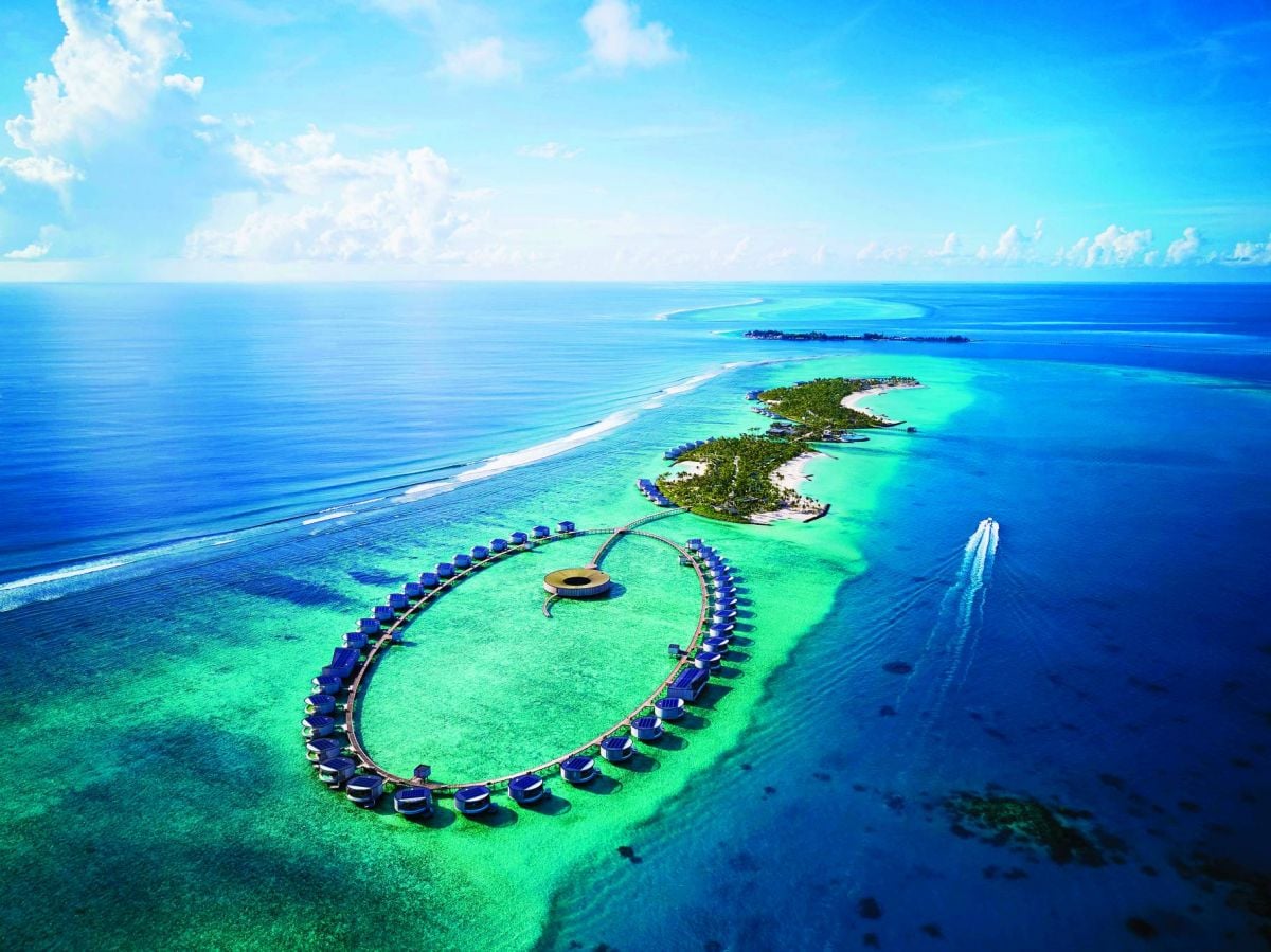 فخامة تفوق الخيال في “الريتز-كارلتون المالديف”