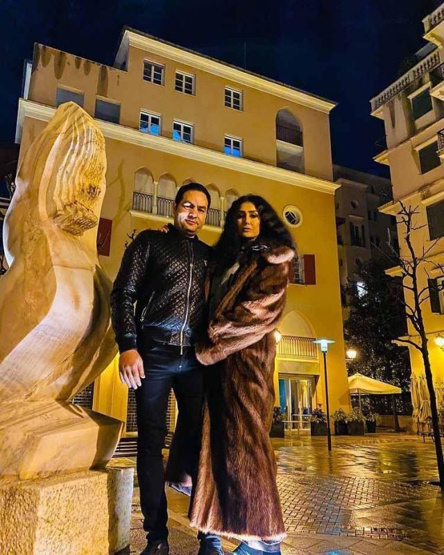 بالصور - بعد أشهر من انفصالهما... طليق غادة عبد الرازق يعلن ارتباطه من هذه الشابة