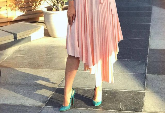 هكذا تختارين الأحذية لتتماشى مع تنانيرك