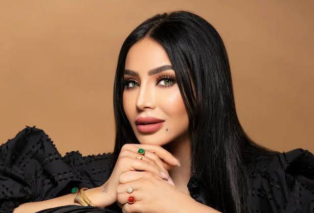 بالصور - لجين عمران تستعرض مجموعة كبيرة من الهدايا الفخمة بمناسبة ميلادها