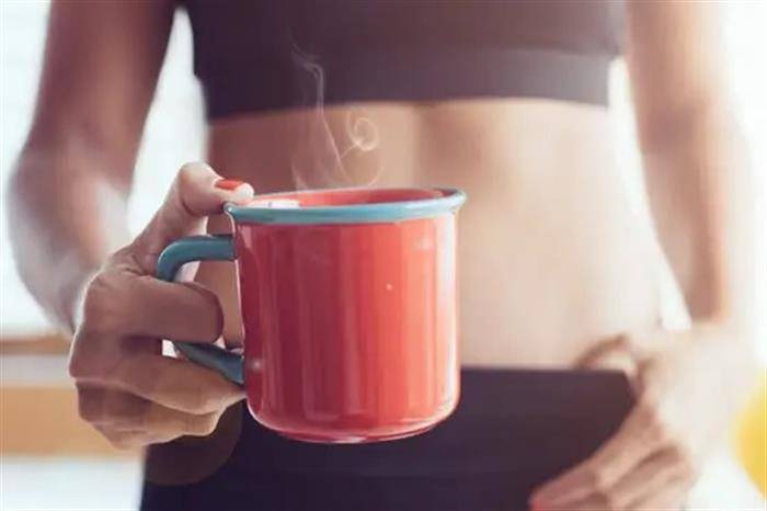 تجنبي هذه المواد الغذائية للتخلص من دهون البطن