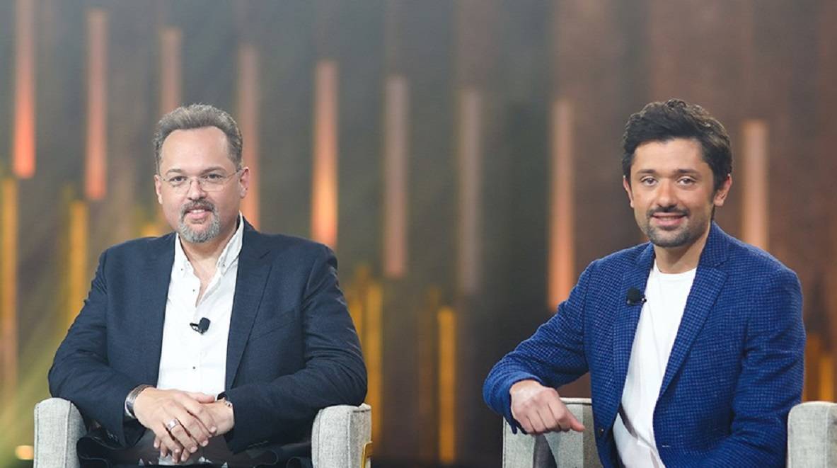 الموت يُفجع كريم ومحمد محمود عبد العزيز