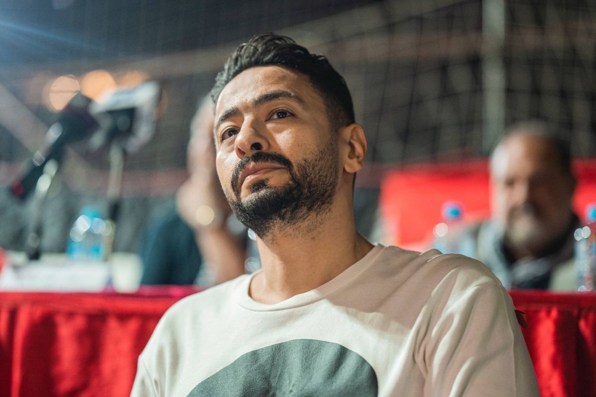 بالفيديو - حمادة هلال يكشف عن مأساة عائلة زوجته في غزة