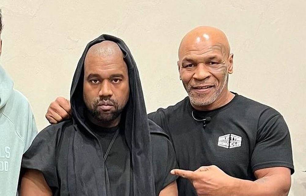 بالفيديو - كانييه ويست بتصرف غير مألوف في السعودية