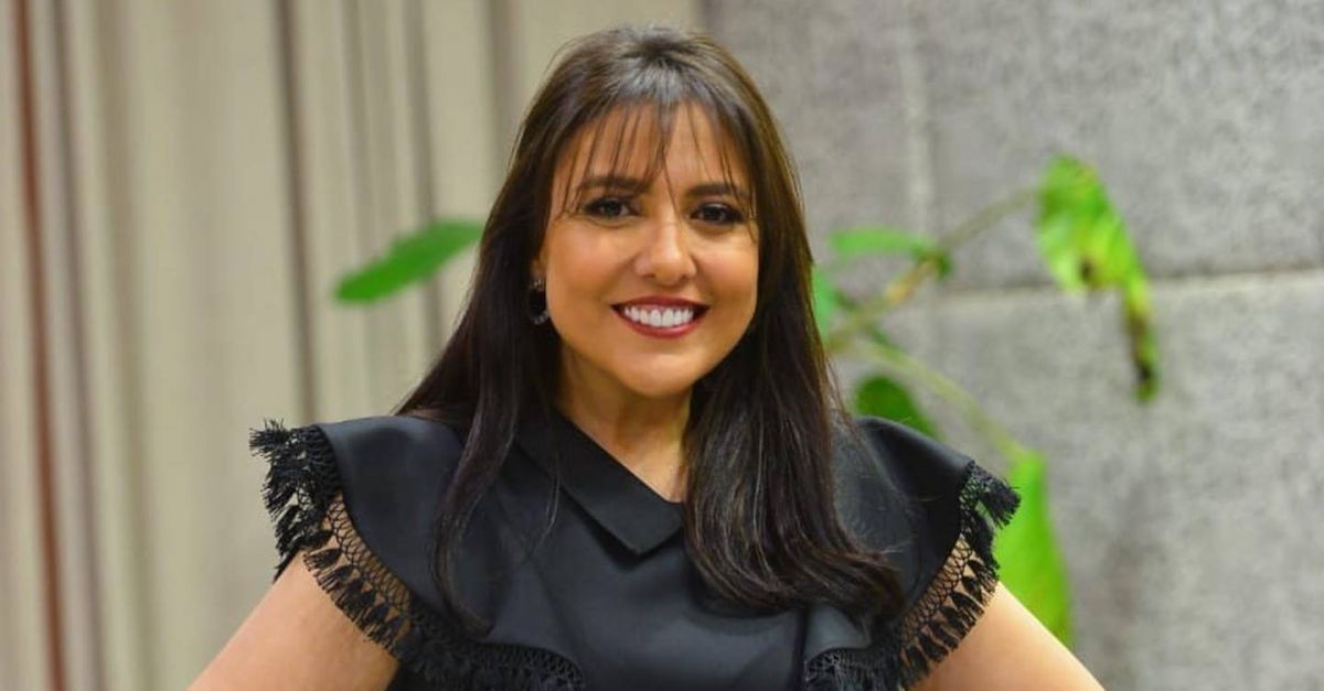 مي كساب تهاجم هؤلاء بقوة وتحذف المنشور لهذا السبب!؟