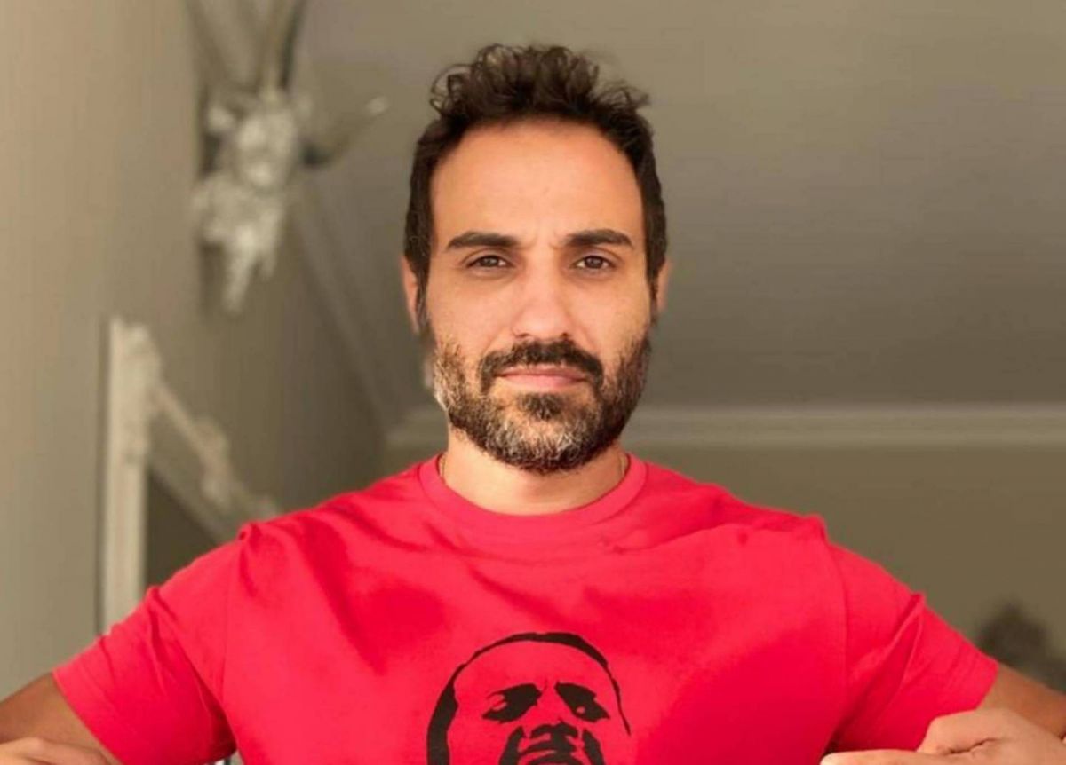 الموت يفجع أحمد فهمي وشقيقه كريم بأقرب الناس