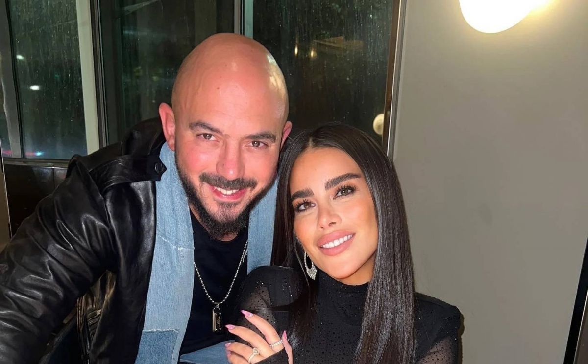 محمود العسيلي يوجّه رسالة رومانسية الى زوجته في يوم ميلادها