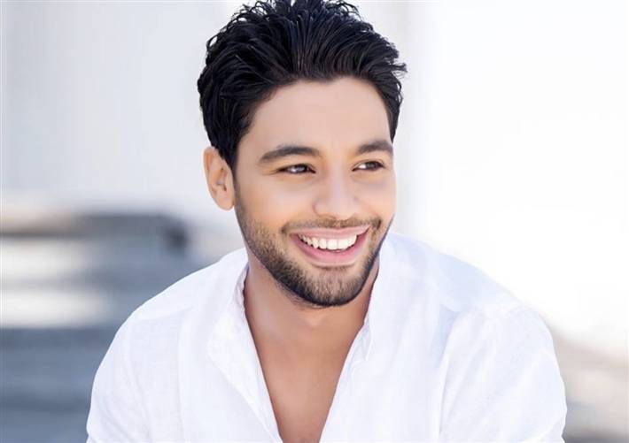 أحمد جمال يوجه رسالة للشباب بعد أحداث ضرب طابا ونويبع