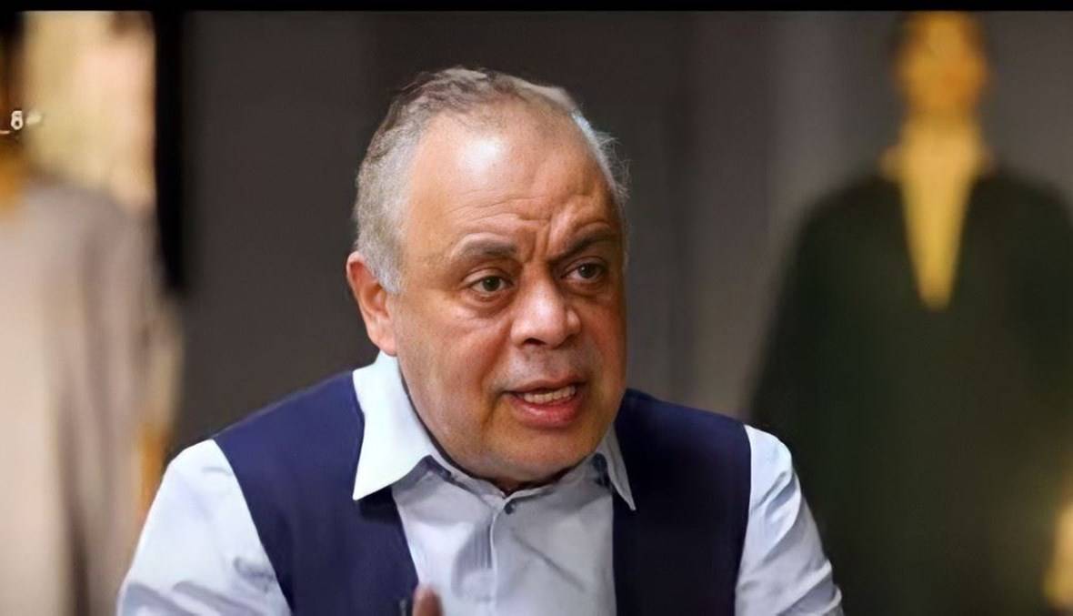 أشرف زكي يتقدّم ببلاغ ضد مكاتب 