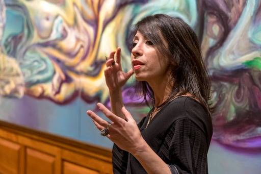 سارة شمّة... أول رسّامة عربية في متحف «داليتش غاليري»