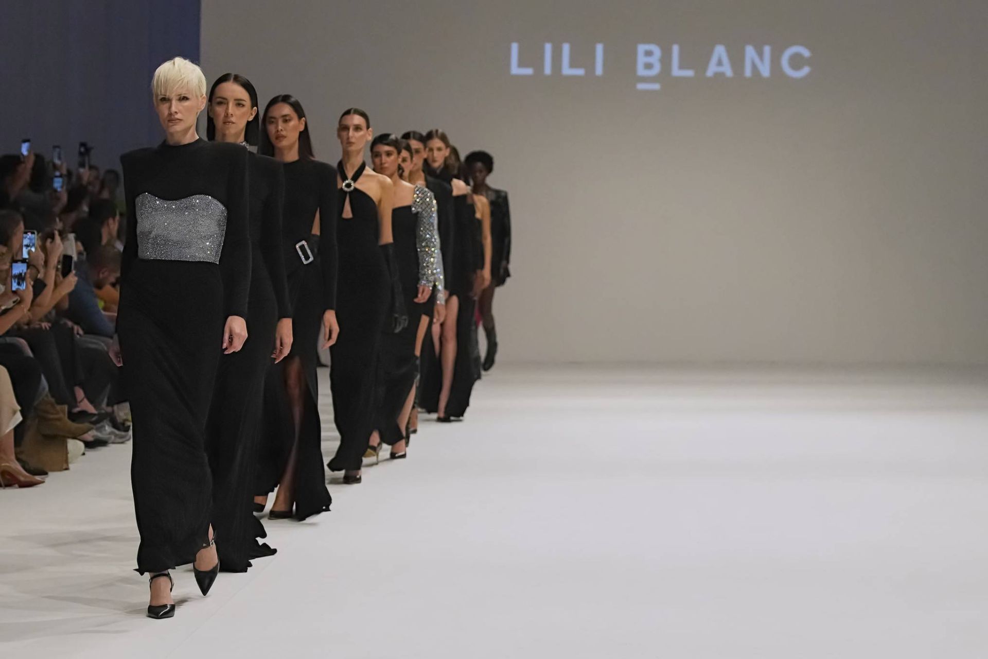  من مجموعة Lili Blanc