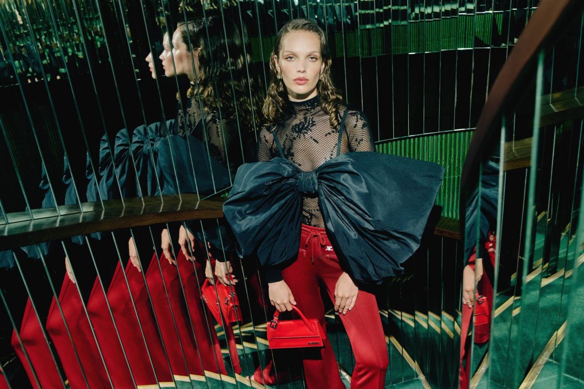 متجر Harvey Nichols - Dubai يعرض مجموعة واسعة من الخيارات الفاخرة في الموسم الجديد