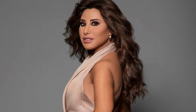 نجوى كرم تفتتح قناة على 