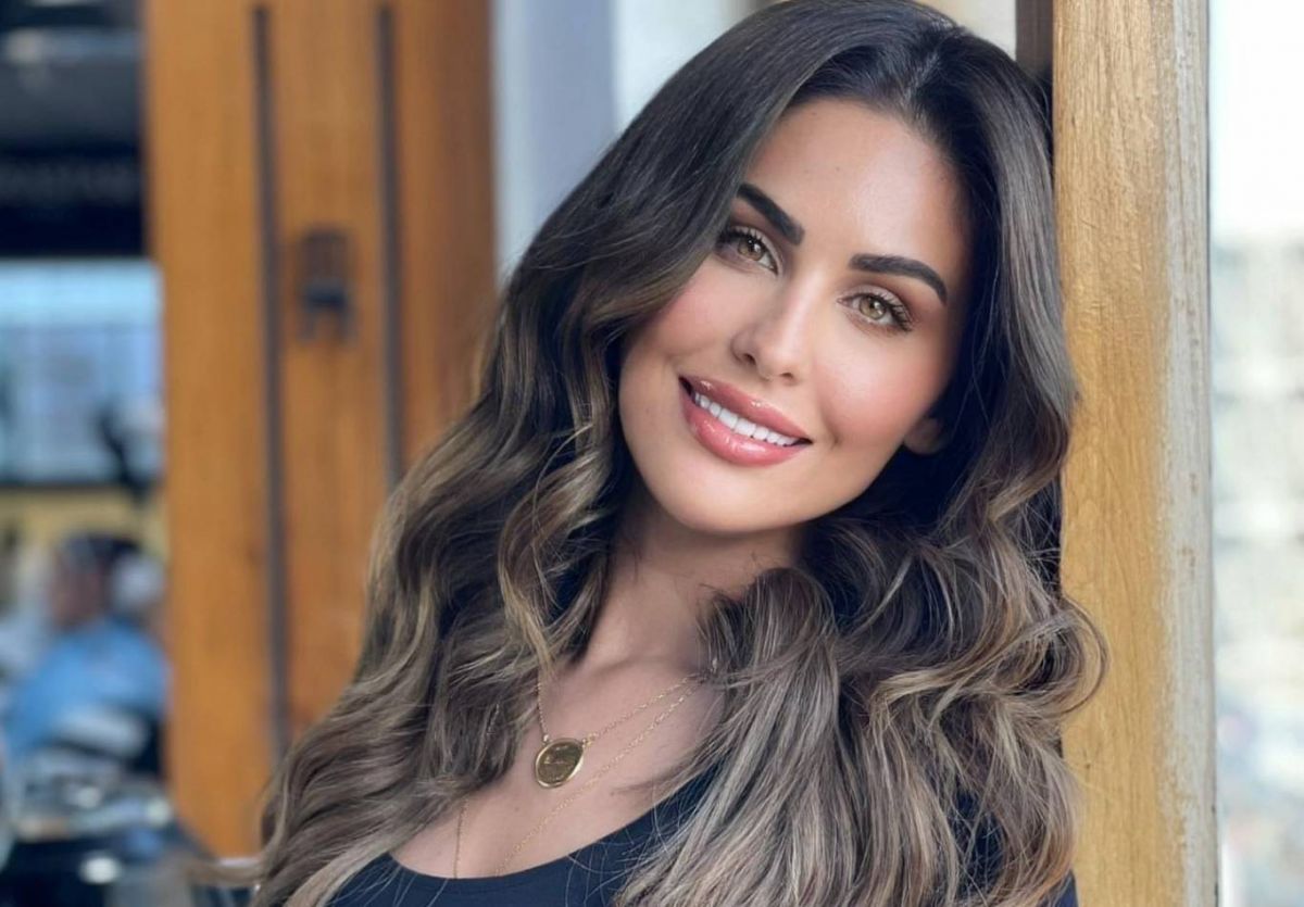 مي سليم تؤدي مناسك العمرة وهذا ما تعاقدت عليه أخيراً