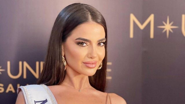 الوصيفة الأولى لملكة جمال لبنان مايا أبو الحسن في مسابقة ملكة جمال الكون