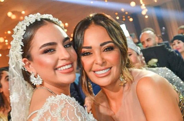 بالصور - داليا البحيري تحتفل بزفاف ابنة شقيقتها