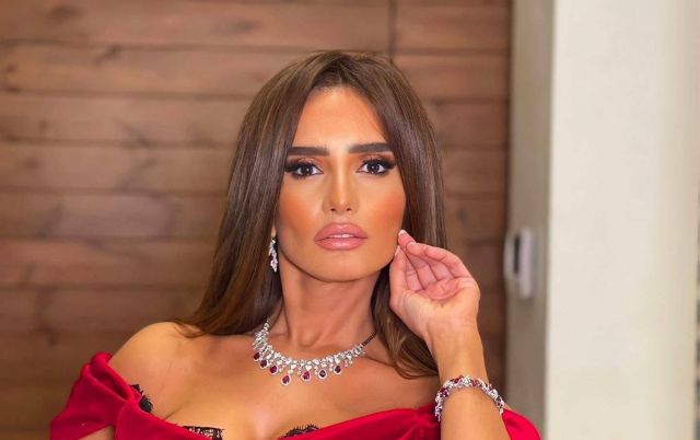 زينة تروج لشخصيتها في فيلم 